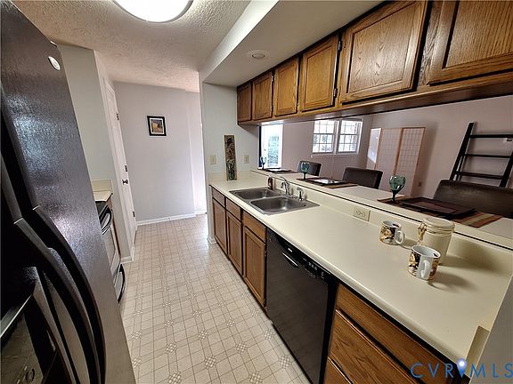 5th image of 3112 Wallaby Trce APT 502