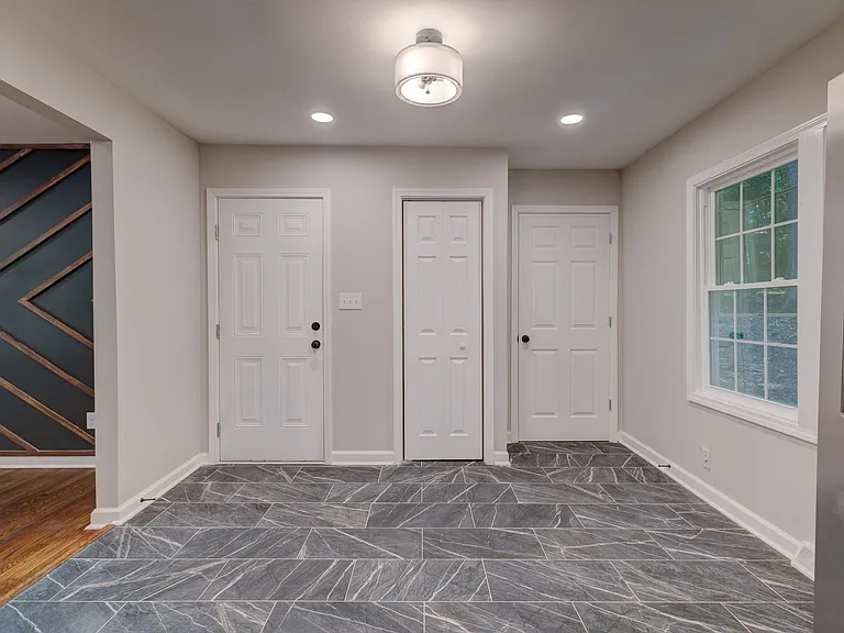 2832 Oak Ridge Ct — Photo 12