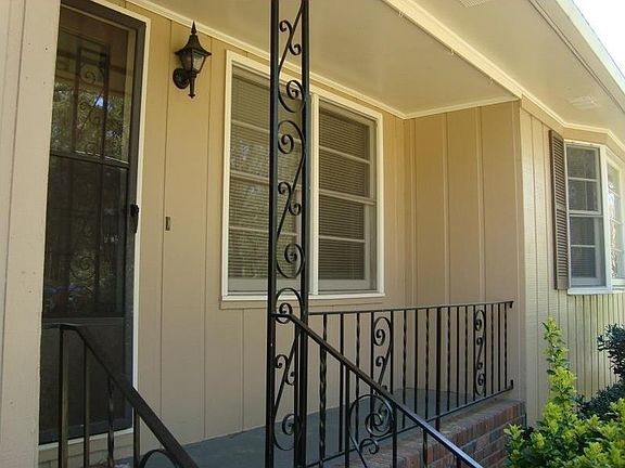 3rd image of 2566 Octavia Ln