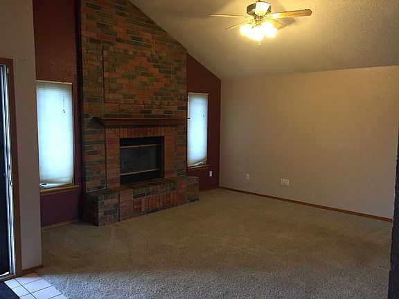 2nd image of 2129 Country Meadows Dr