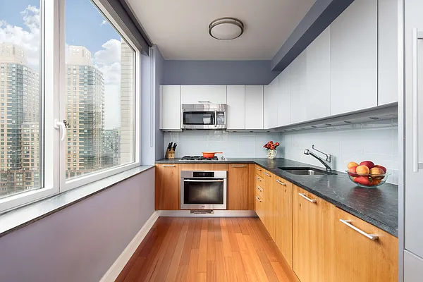 Sold by Compass | media 5