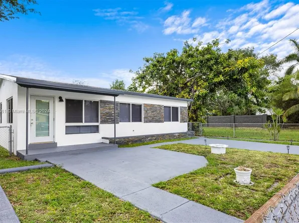 139 NW 14th Way, Dania, FL 33004