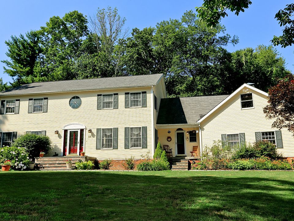 1st image of 23 Lily Pond Ln
