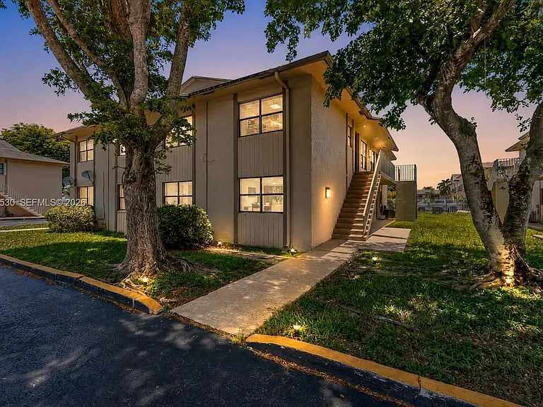 15350 SW 72nd St #24 — Photo 37