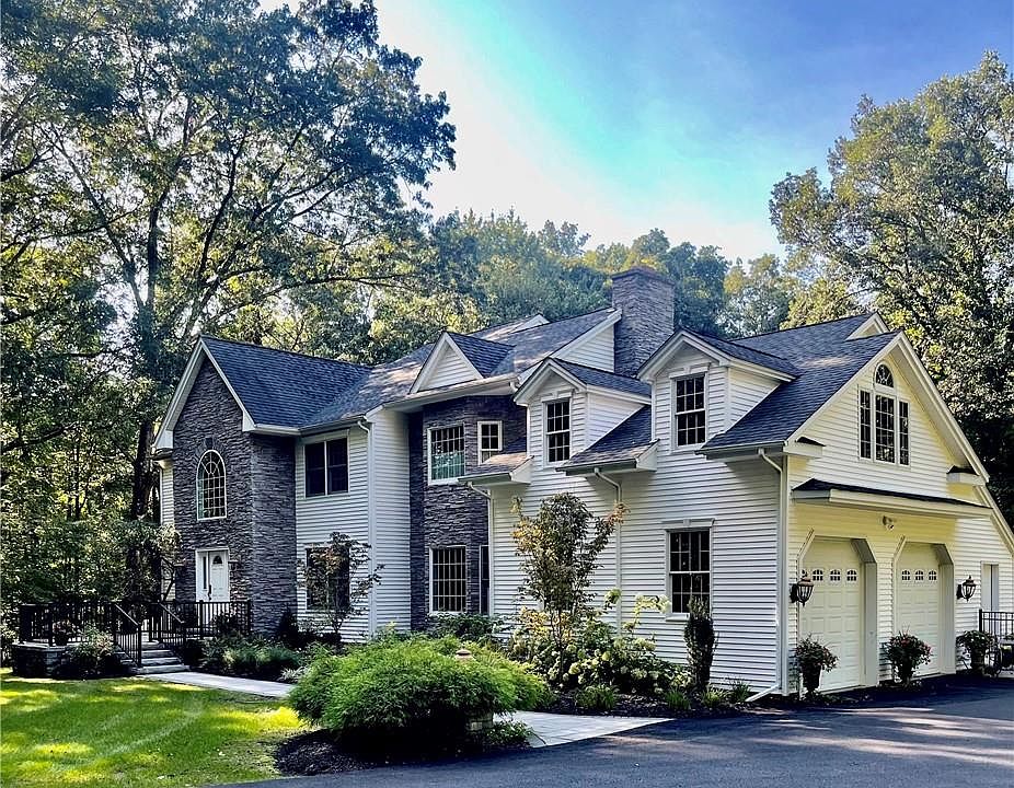 1st image of 20 Hinchcliffe Drive