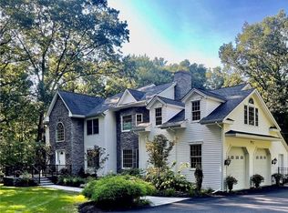 20 Hinchcliffe Dr, Newburgh, NY 12550
