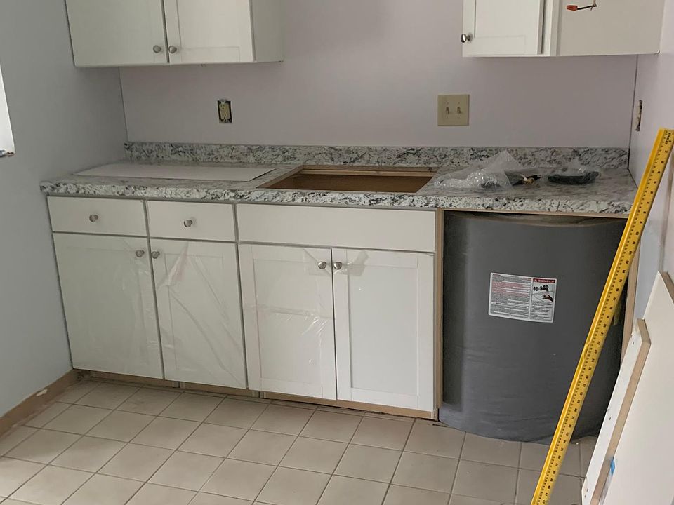 1st image of 40 Waterman Ave #6