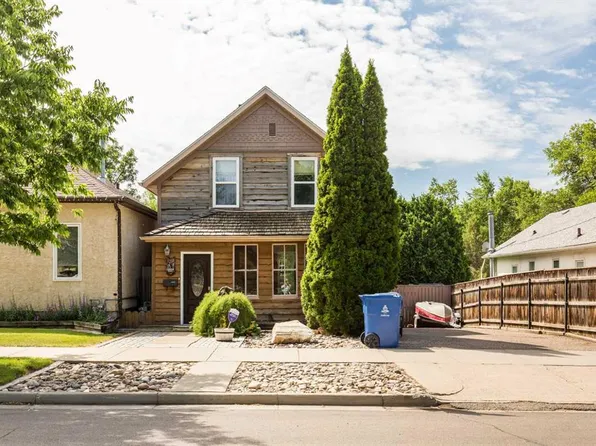 1238 N 7th Ave S, Lethbridge, AB T1J 1K8