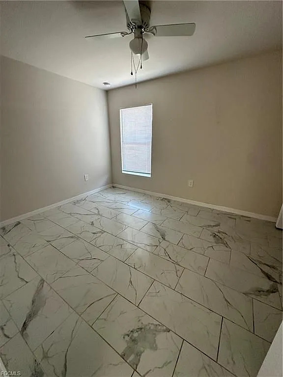 3 bed, 2.0 bath, 1300 sqft, $1,570 — Photo 4
