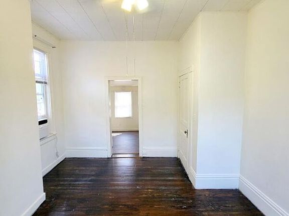 4th image of 3030 Grove Ave APT 4