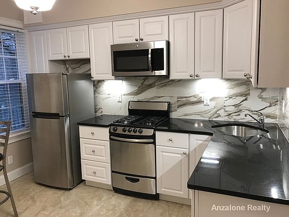 2nd image of 15 Cleveland Pl