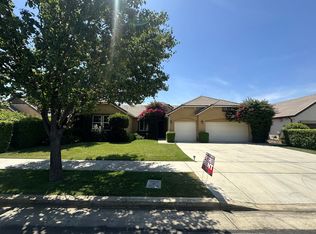 3517 W Sunnyview Ave, Visalia, CA 93291