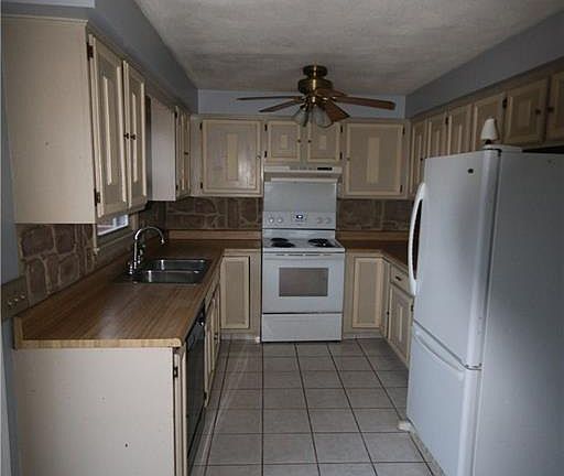 5th image of 47 Steven Dr