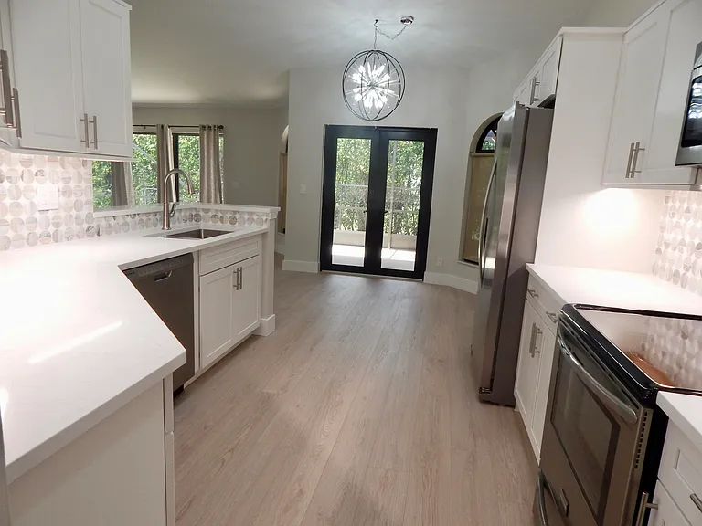 22864 Marbella Cir — Photo 8