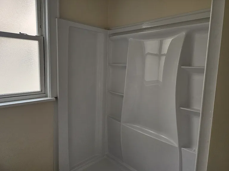 921 Sheridan Ave #1-L — Photo 2