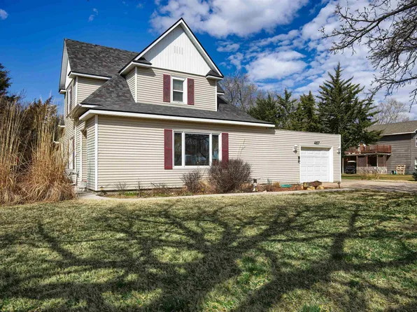 467 5th St, Phillipsburg, KS 67661