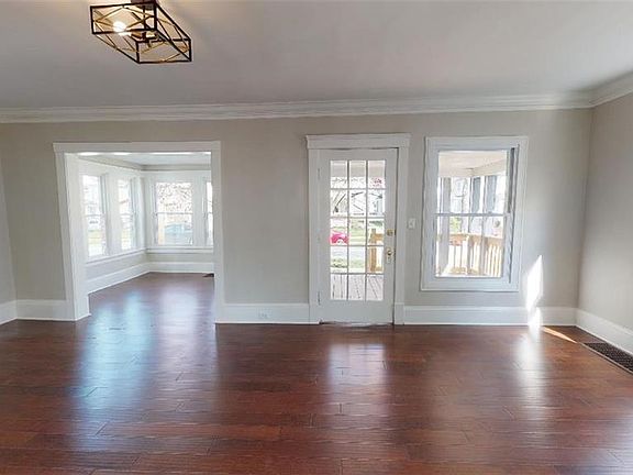 5th image of 1340 Cook Ave