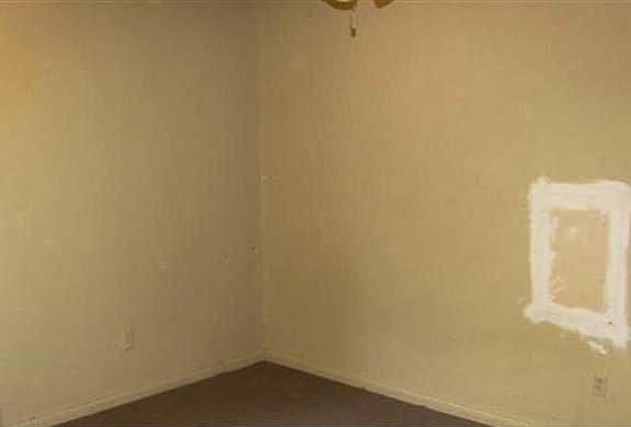 5th image of 818 E 6th Ave