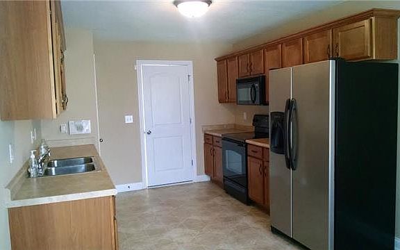 4th image of 2517 Centerstone Cir