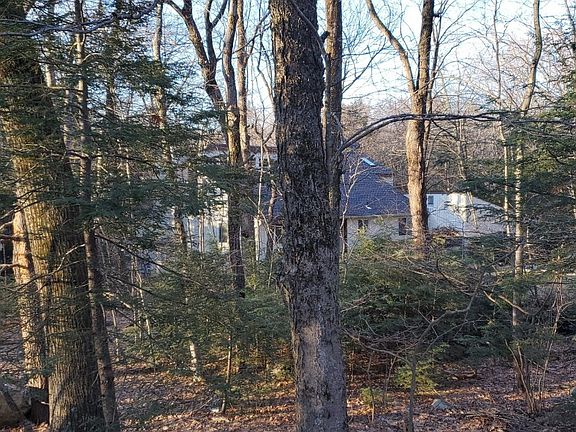 3rd image of 25 Jennifer Ln