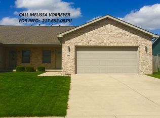 719 Money Tree Dr, Chatham, IL 62629
