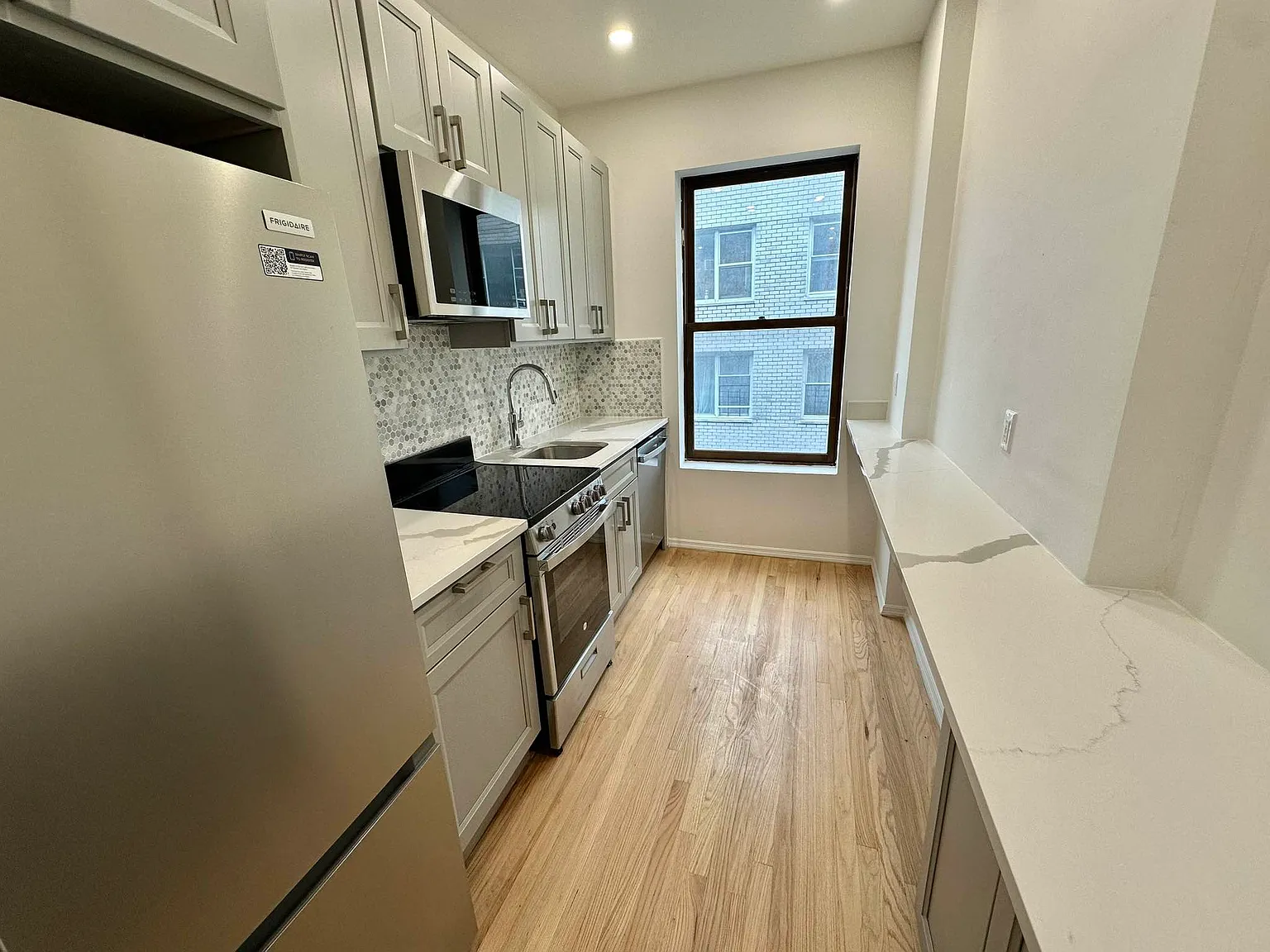 135 West 10th Street — Photo 3