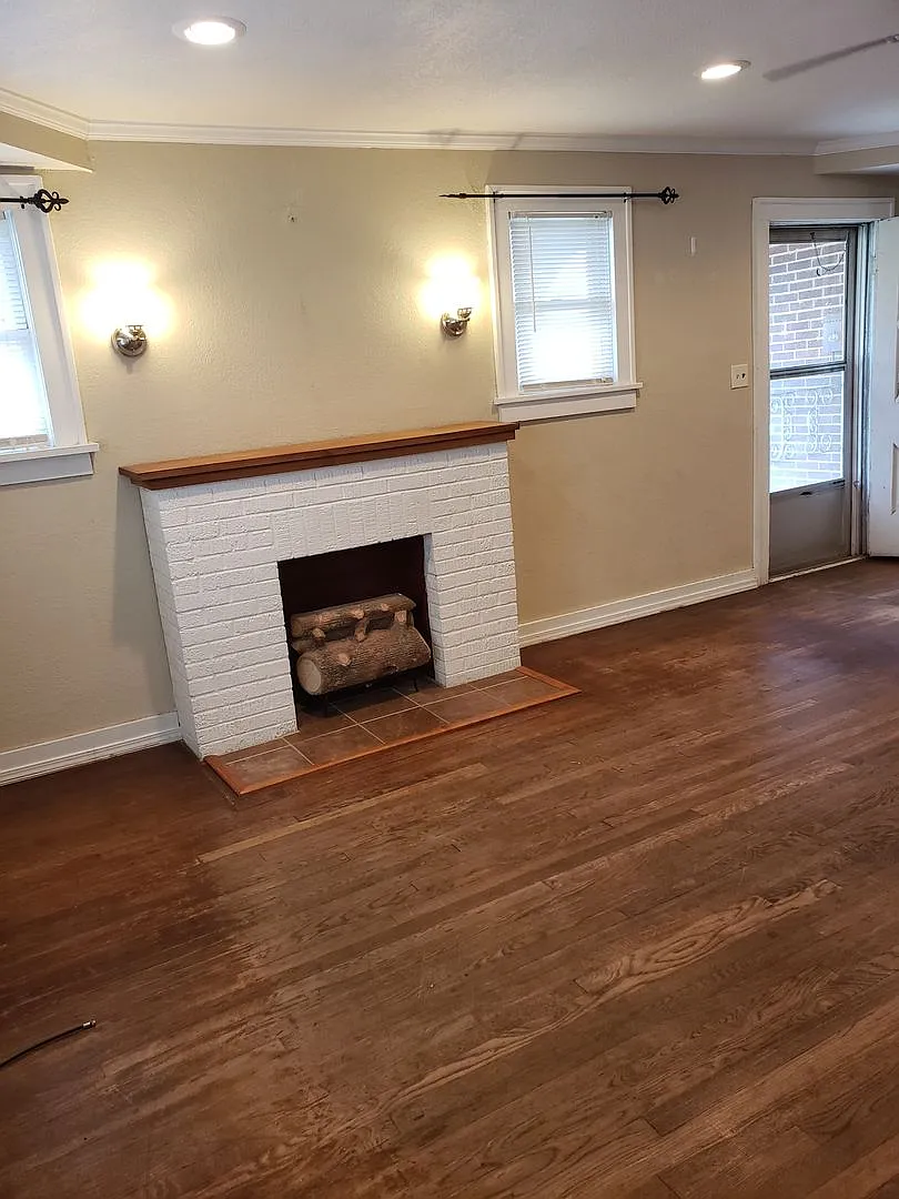 1204 SW 12th Rental — Photo 2