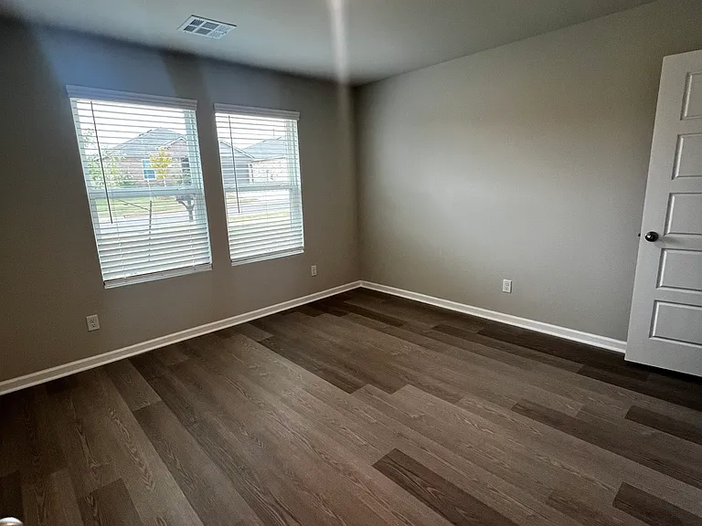 SW 41st Pl — Photo 11