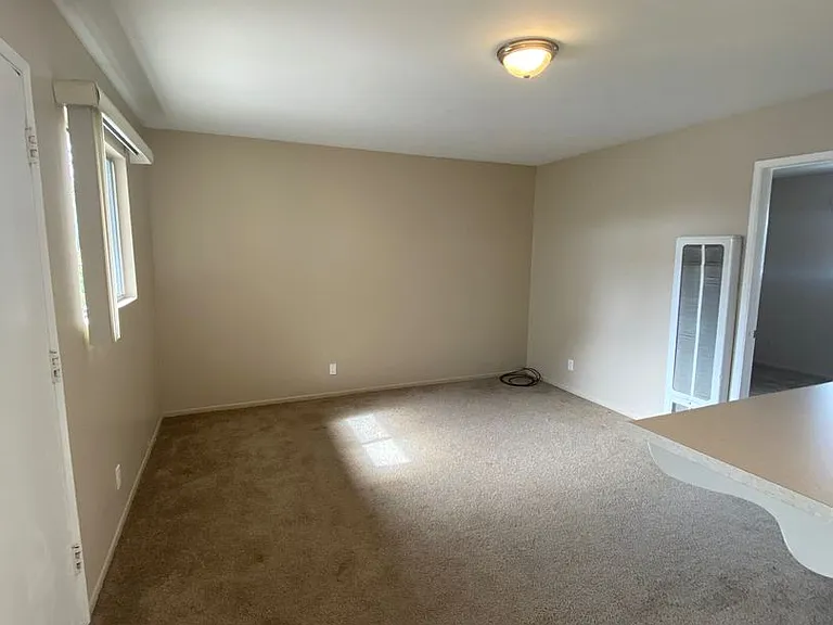 245 S Pacific Ave — Photo 3
