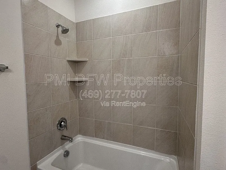 663 Saxony Dr — Photo 16
