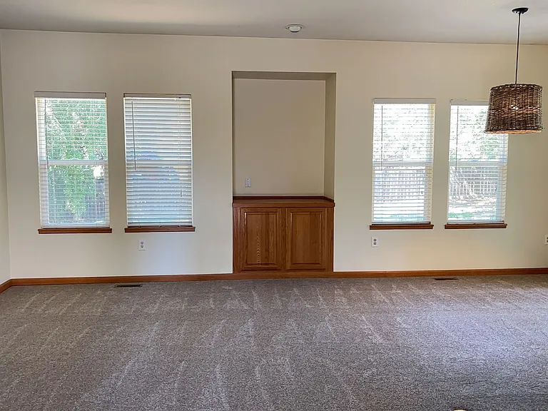338 Talon Ct — Photo 2