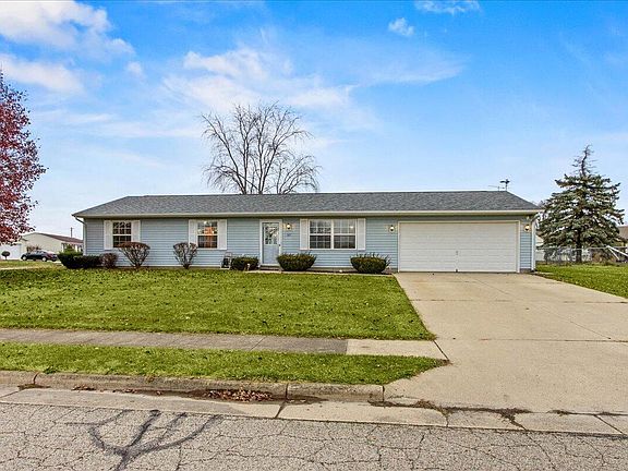 3rd image of 101 Red Bud Dr