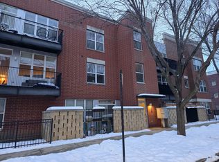 1752 W Maypole Ave APT 201, Chicago, IL 60612