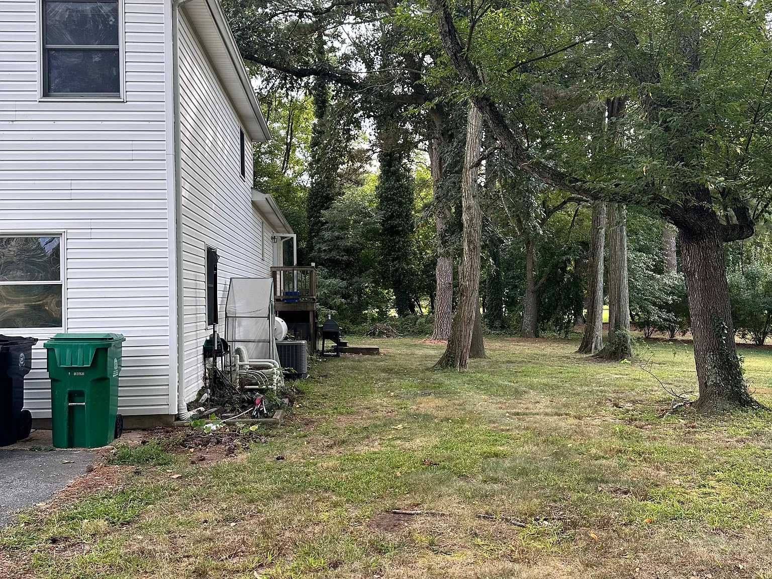 3 bed, 2.5 bath, 1370 sqft, $2,200 — Photo 3