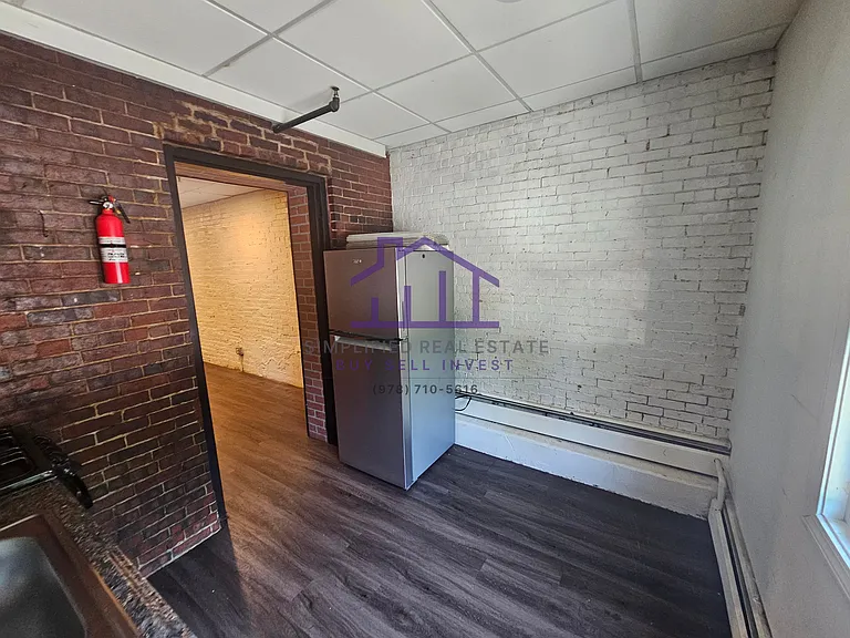 Sunshine Apartments — Photo 18