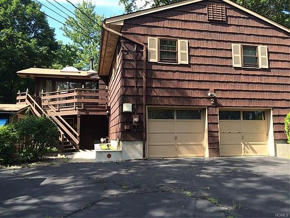2nd image of 2 Rhonda Ln