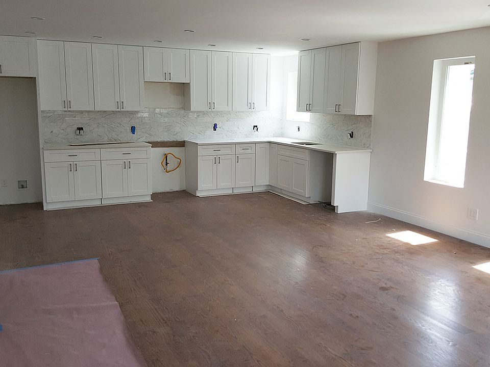 2nd image of 20-27 45 Street #1