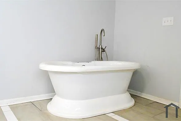 3 bed, 1500 sqft, $2,500 — Photo 2