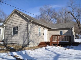 2613 S 11th St, Saint Joseph, MO 64503
