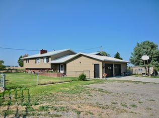 2606 N 17th Rd, Worden, MT 59088