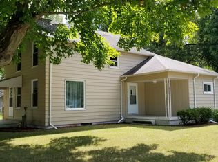 702 S 16th St, Niles, MI 49120