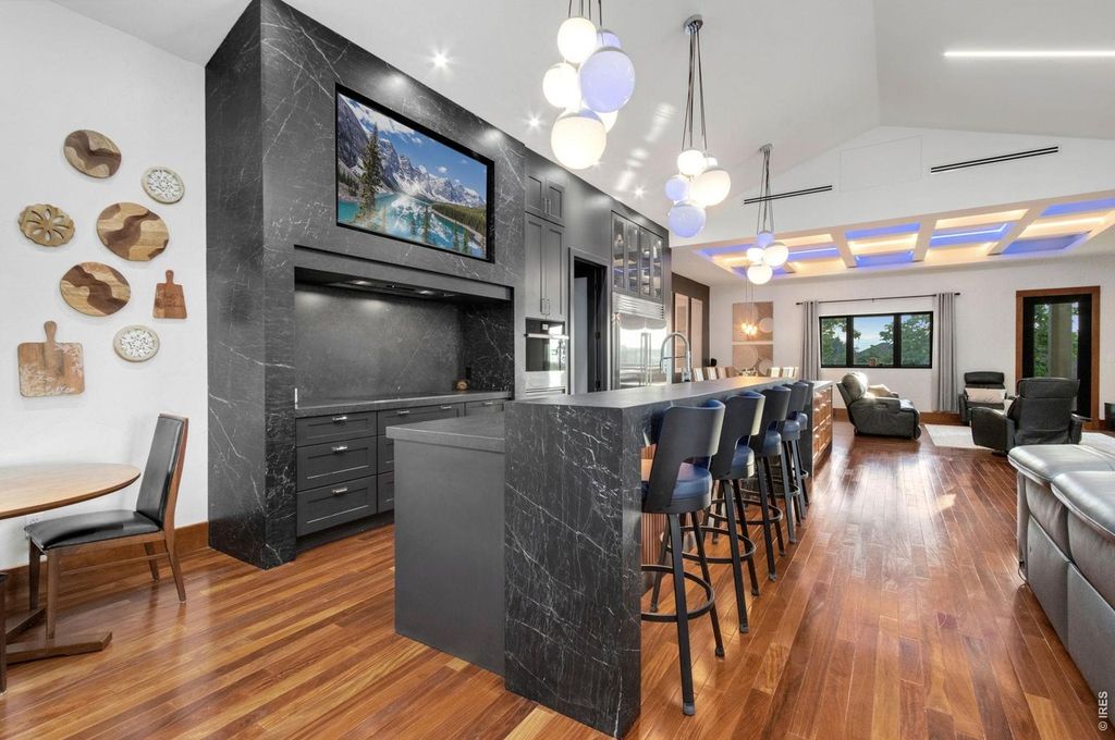 7730 Park Ridge Cir