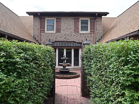 2nd image of 116 Vincewood Dr