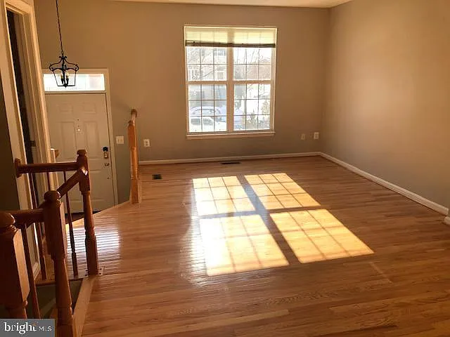43046 Francis Sq — Photo 9