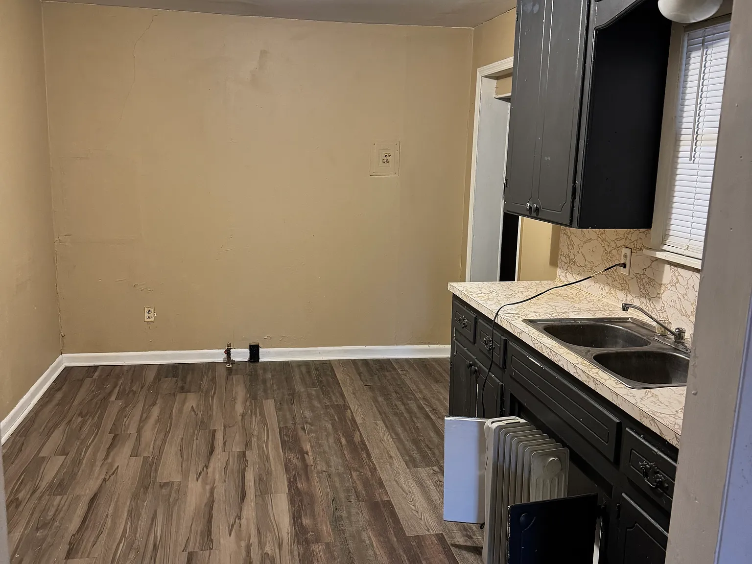 2 bed, 640 sqft, $500 — Photo 3