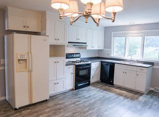 22 Sunset St, Manchester, CT 06040