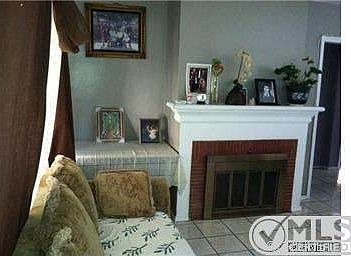 2nd image of 6819 Agnes Ave