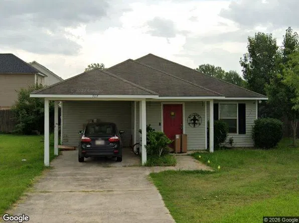 303 Coles Creek Dr, Carencro, LA 70520