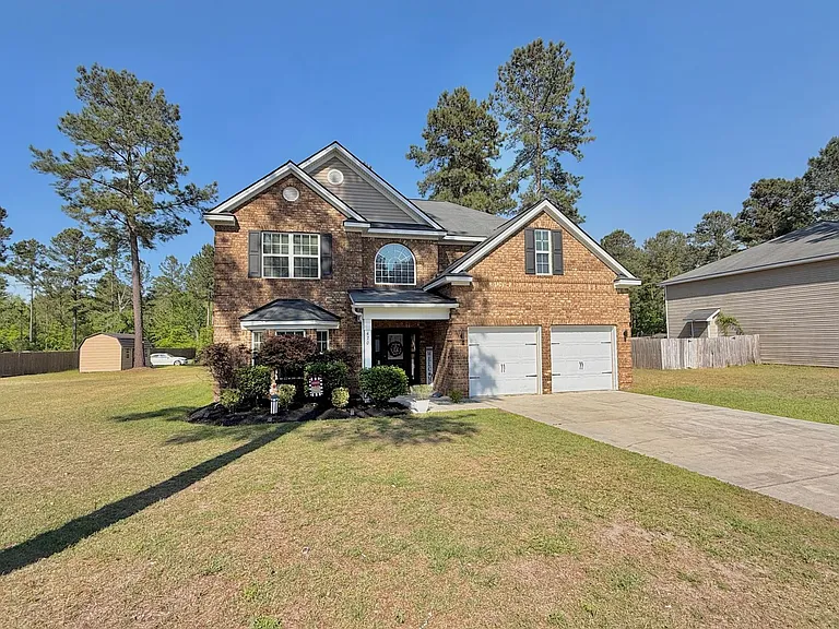470 Briarcrest Dr NE — Photo 49