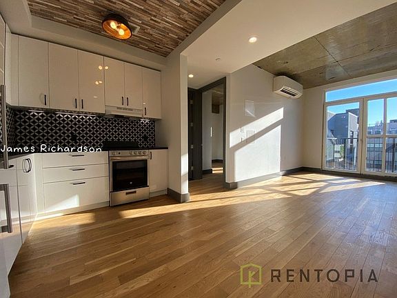 3rd image of 340 Evergreen Ave #477